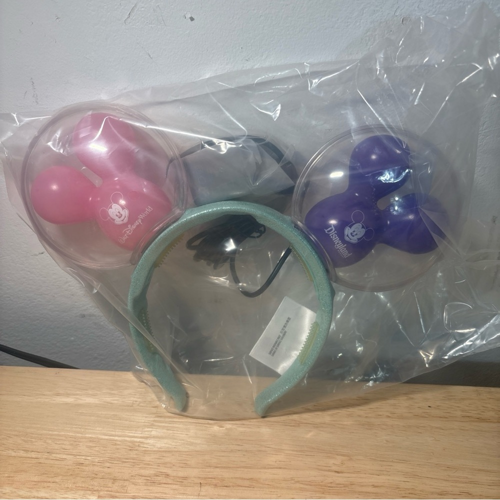 Walt Disney World Disneyland Balloon Light Up Ears